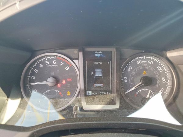 2022 TOYOTA TACOMA SR5