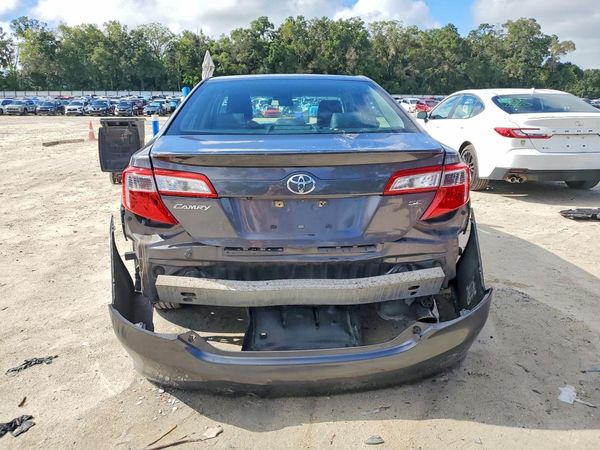 2014 TOYOTA CAMRY
