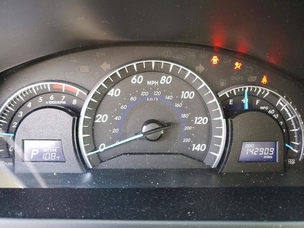 2014 TOYOTA CAMRY