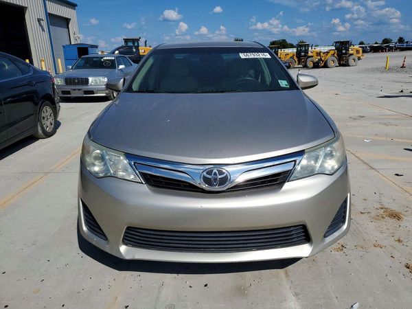2014 TOYOTA CAMRY