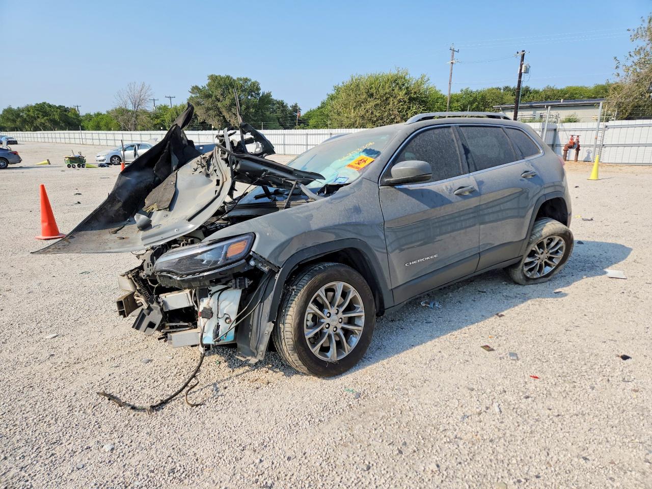 2021 JEEP CHEROKEE Altitude, Latitude Lux — Front 3/4