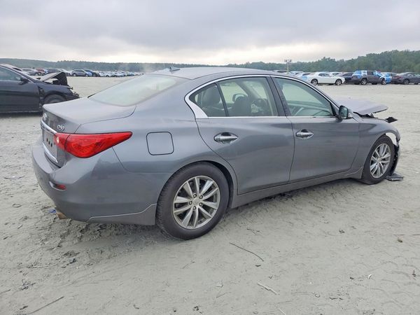 2015 INFINITI Q50