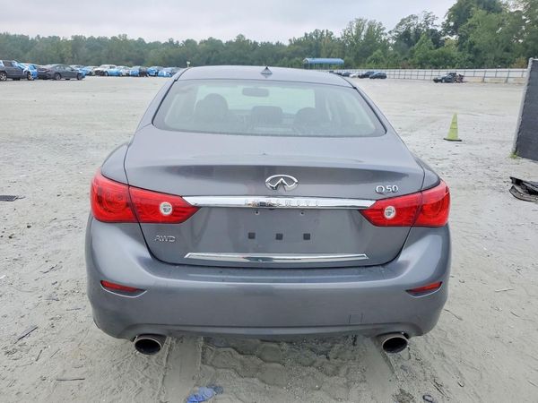 2015 INFINITI Q50