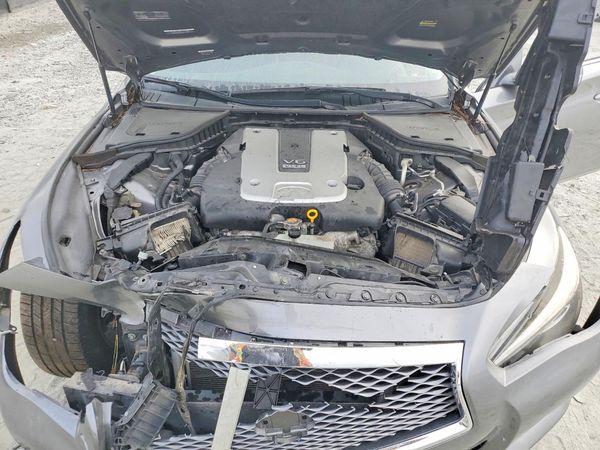 2015 INFINITI Q50