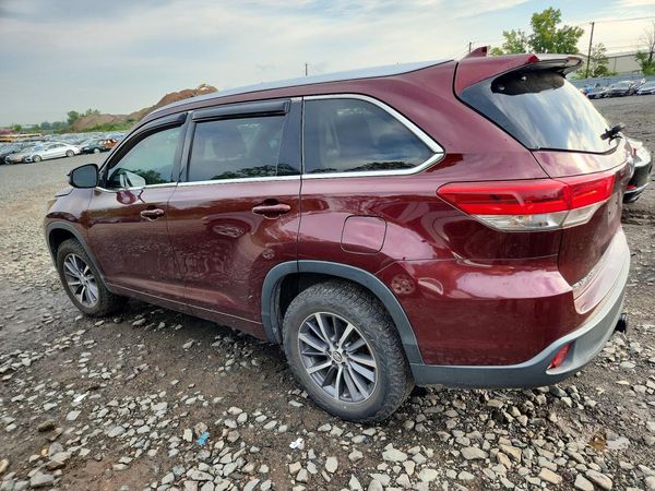 2017 TOYOTA HIGHLANDER SE/XLE