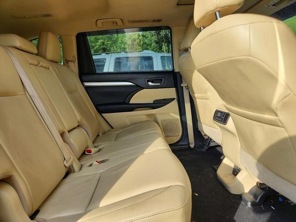2017 TOYOTA HIGHLANDER SE/XLE