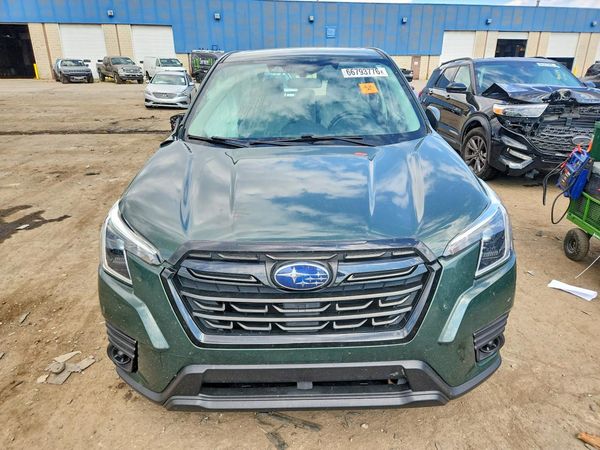 2022 SUBARU FORESTER