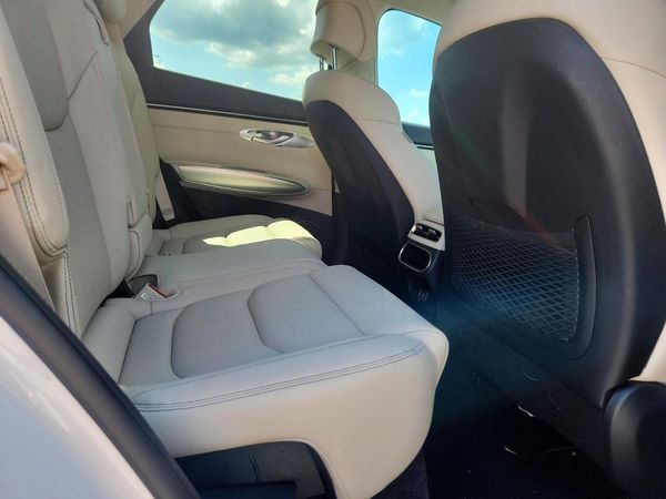 2022 GENESIS GV70