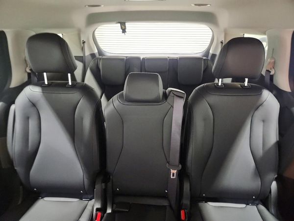 2027 KIA CARNIVAL LXS