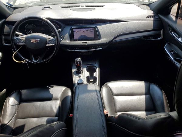 2021 CADILLAC XT4 Premium Luxury