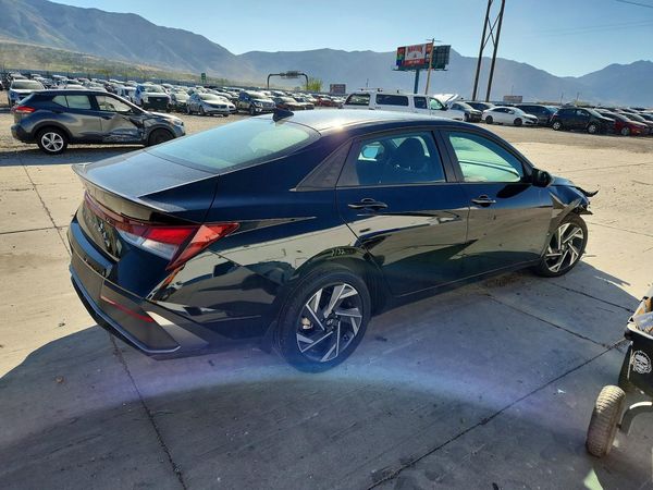 2025 HYUNDAI ELANTRA