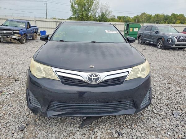 2013 TOYOTA CAMRY