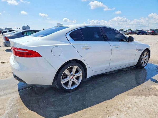 2018 JAGUAR XE