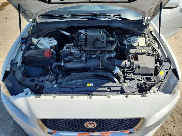 2018 JAGUAR XE