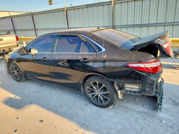 2016 TOYOTA CAMRY