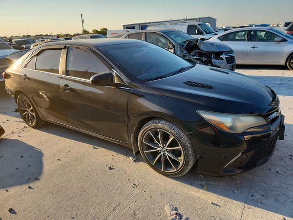 2016 TOYOTA CAMRY