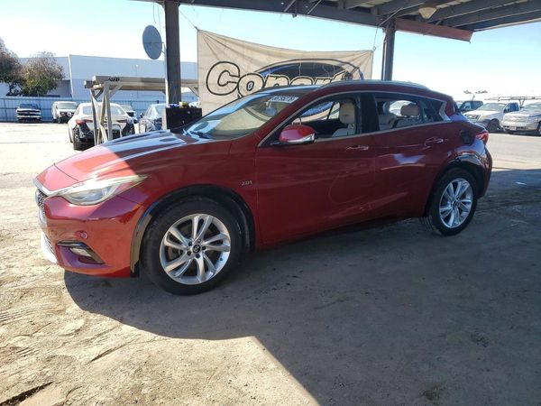 2017 INFINITI QX30