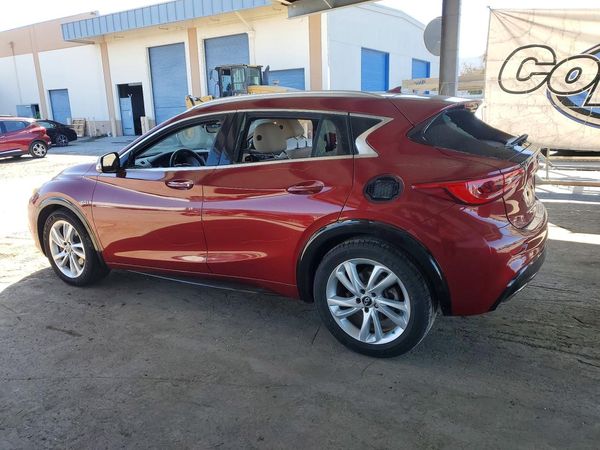 2017 INFINITI QX30