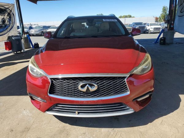 2017 INFINITI QX30