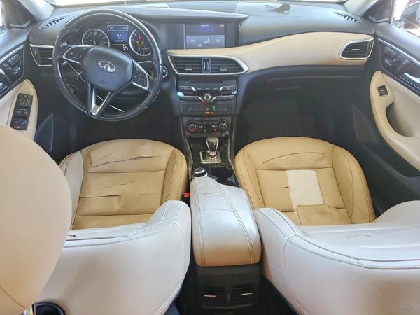2017 INFINITI QX30