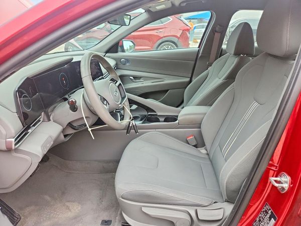 2023 HYUNDAI ELANTRA
