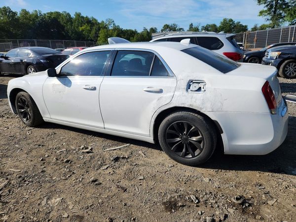 2016 CHRYSLER 300 Limited