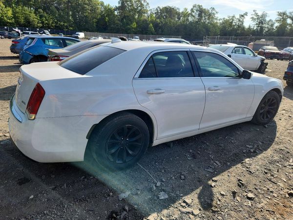 2016 CHRYSLER 300 Limited