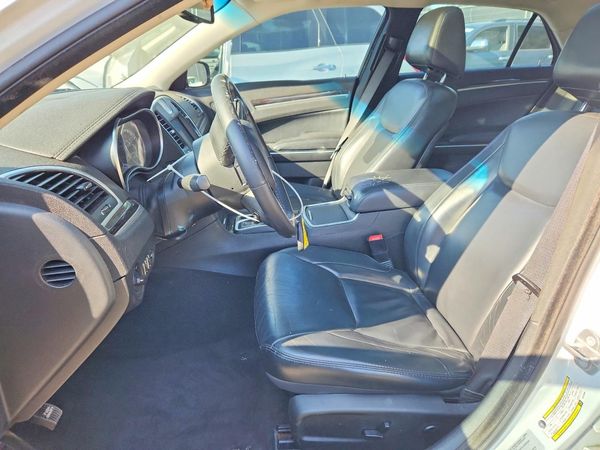 2016 CHRYSLER 300 Limited