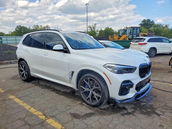 2022 BMW X5 M50i