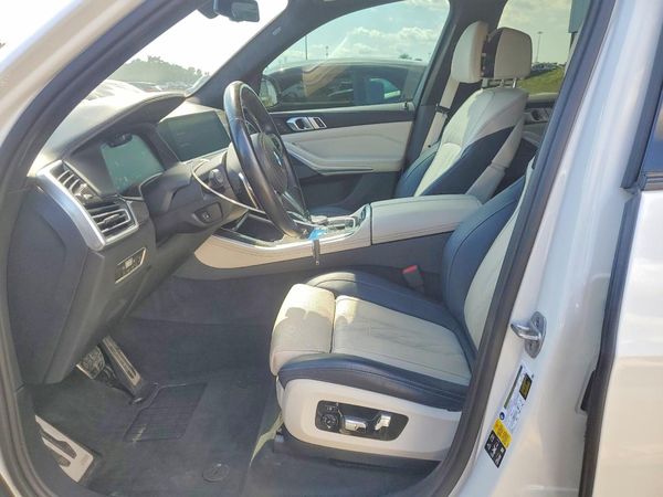 2022 BMW X5 M50i