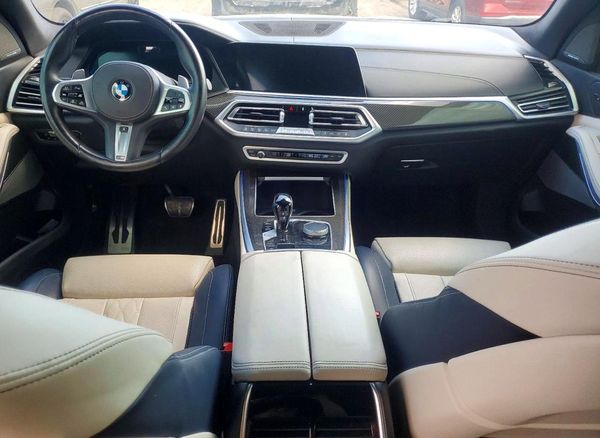 2022 BMW X5 M50i
