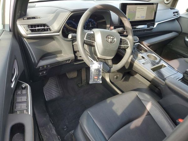2026 TOYOTA SIENNA
