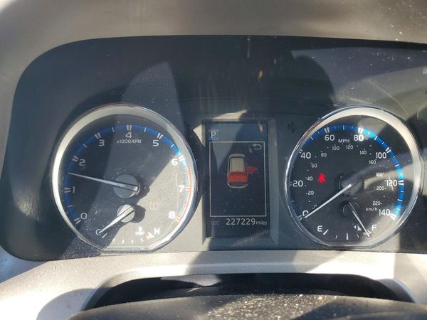 2016 TOYOTA RAV4 XLE (M Grade)