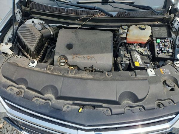2020 CHEVROLET TRAVERSE LT — Engine bay