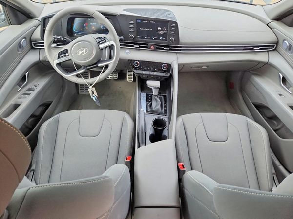 2026 HYUNDAI ELANTRA