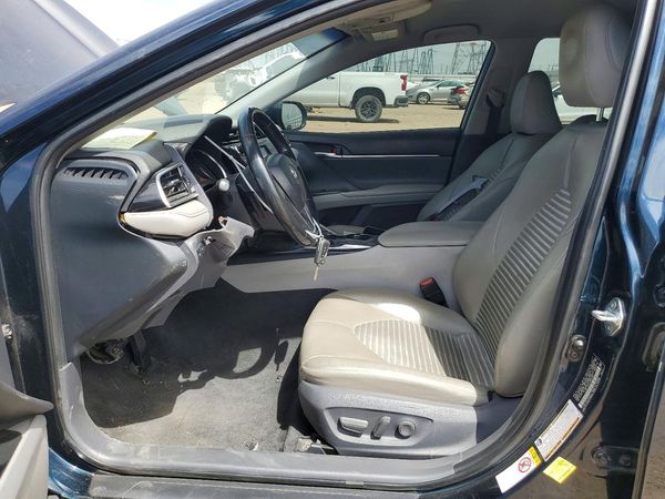 2018 TOYOTA CAMRY