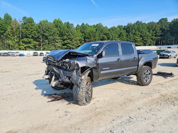 2012 TOYOTA TACOMA — Front 3/4