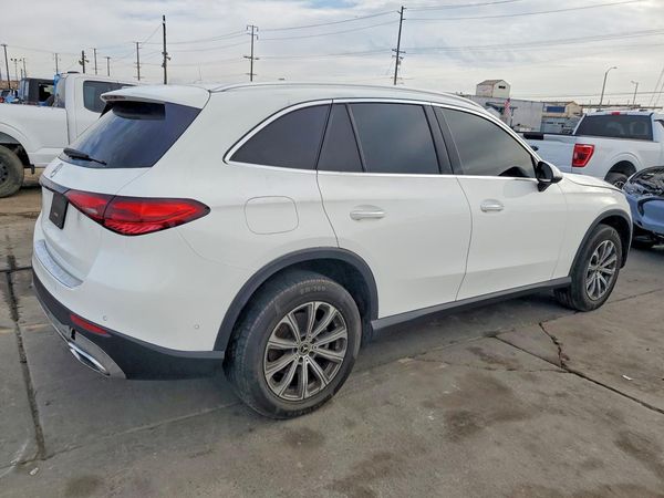 2023 MERCEDES-BENZ GLC GLC300