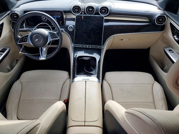 2023 MERCEDES-BENZ GLC GLC300
