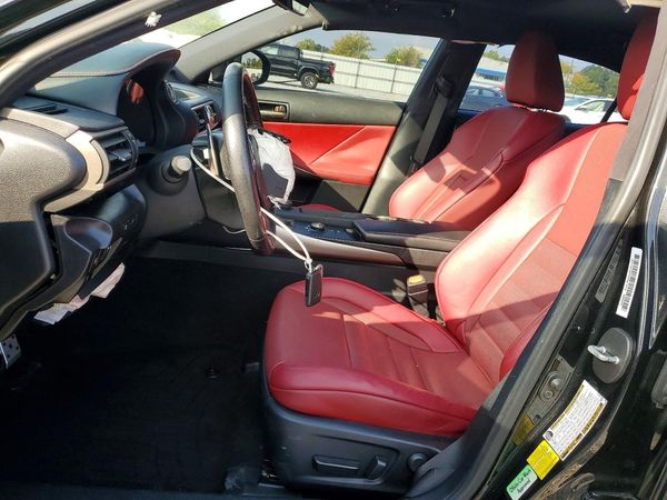 2019 LEXUS IS