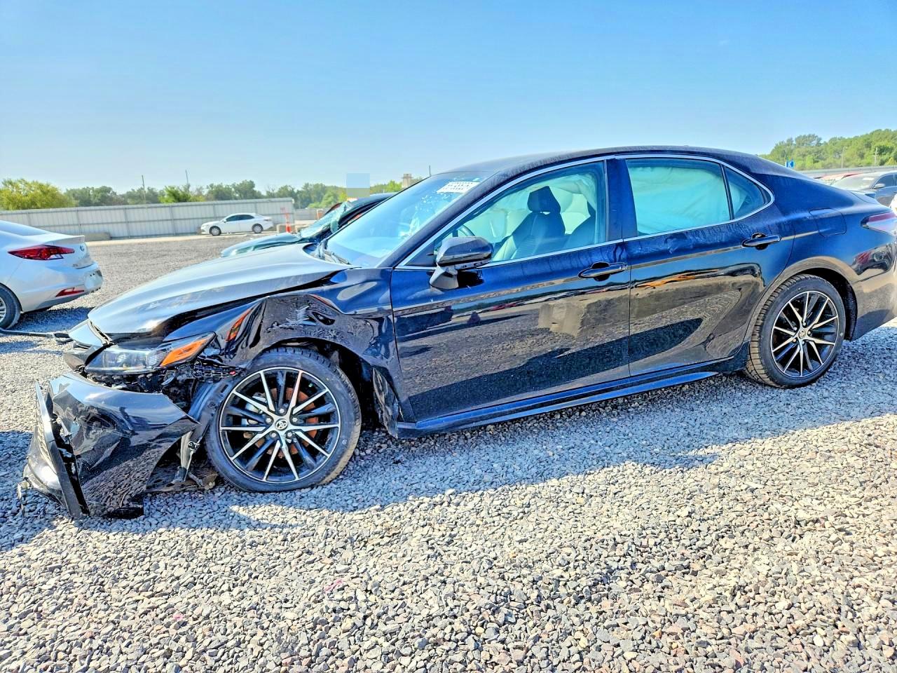 2024 TOYOTA CAMRY