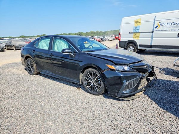 2024 TOYOTA CAMRY