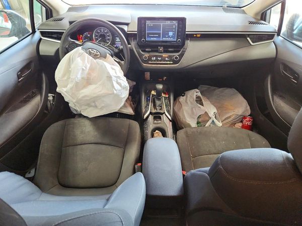 2022 TOYOTA COROLLA