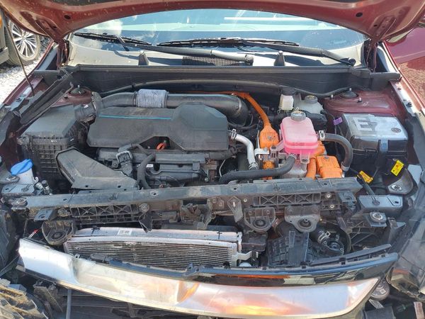 2024 KIA SPORTAGE SX-PRESTIGE or SX-P — Engine bay