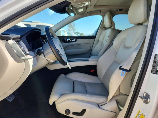 2018 VOLVO XC60 Inscription