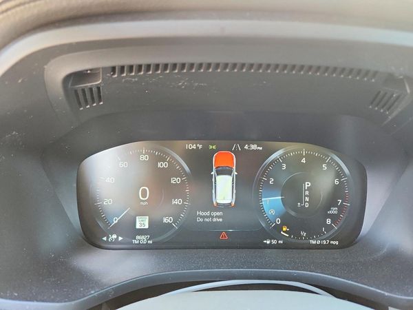 2018 VOLVO XC60 Inscription