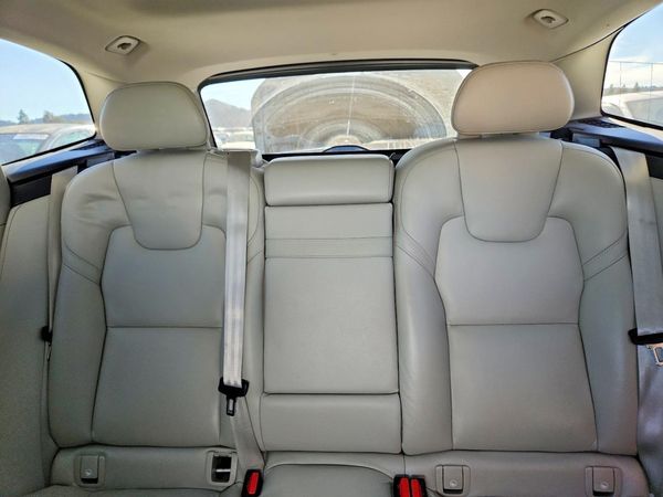 2018 VOLVO XC60 Inscription