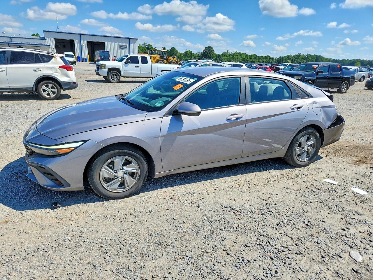 2024 HYUNDAI ELANTRA