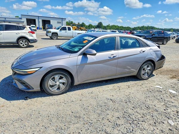 2024 HYUNDAI ELANTRA