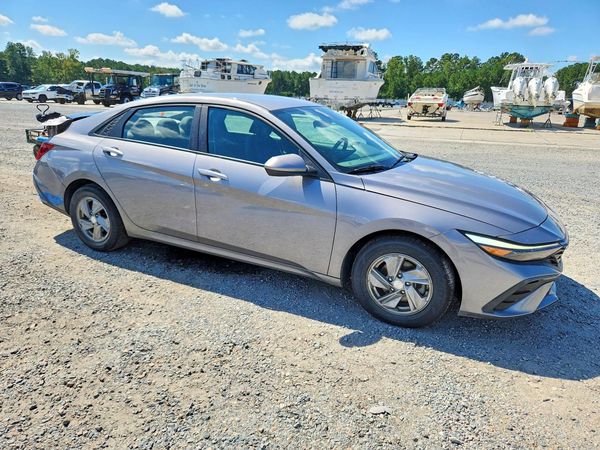2024 HYUNDAI ELANTRA